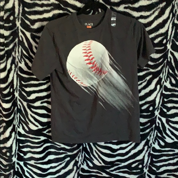 five graphic t-shirts - Picture 2 of 6